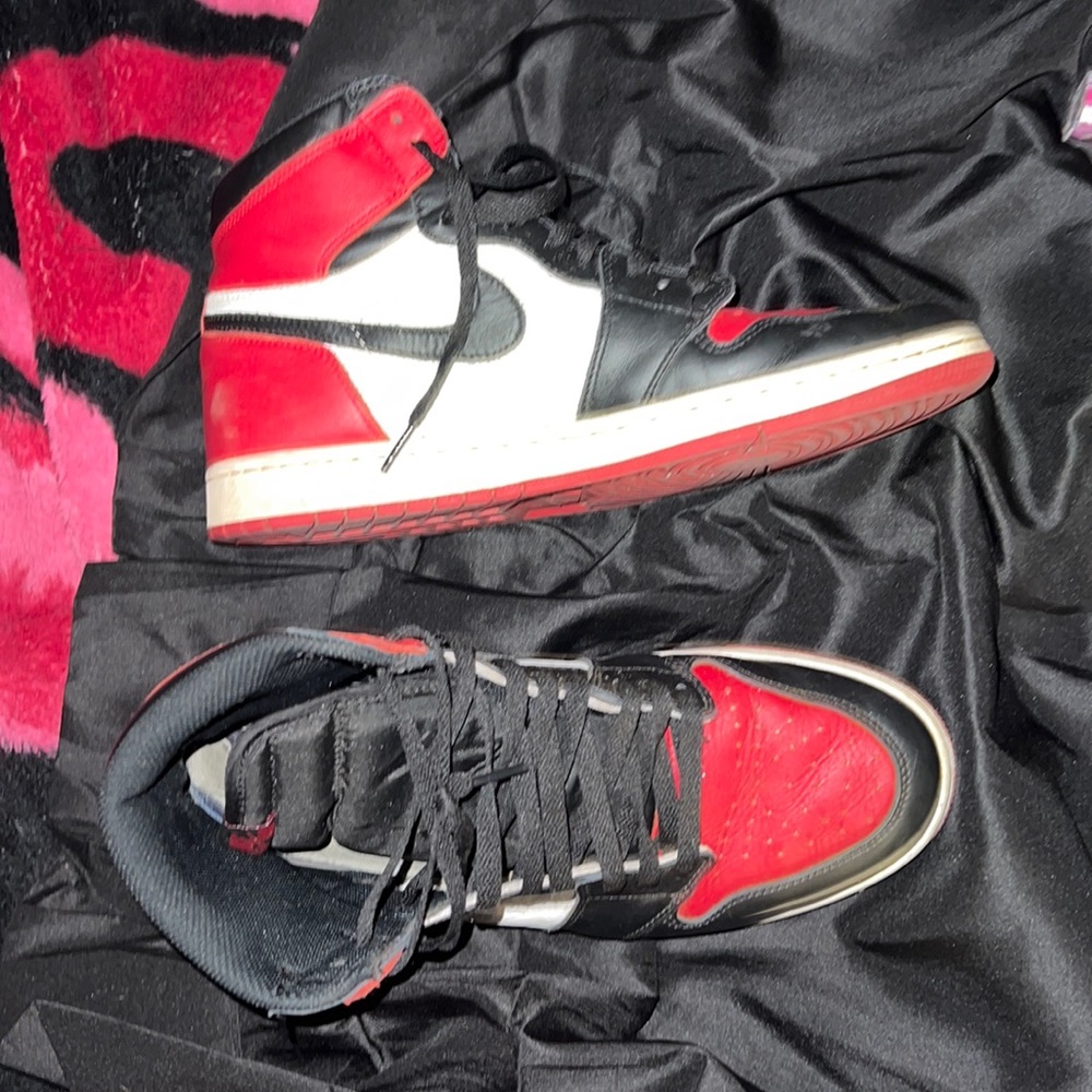 A pair of Nike air Jordan’s size 11 for a pretty reasonable price
